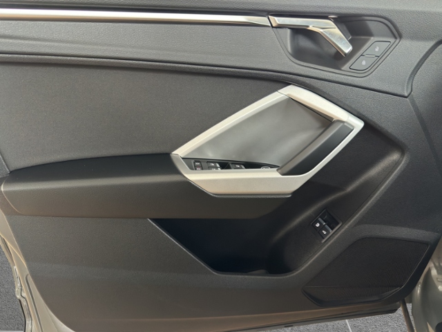 Audi - Q3 45+TFSI e+LED+MMI NAVI+KAMERA+_3