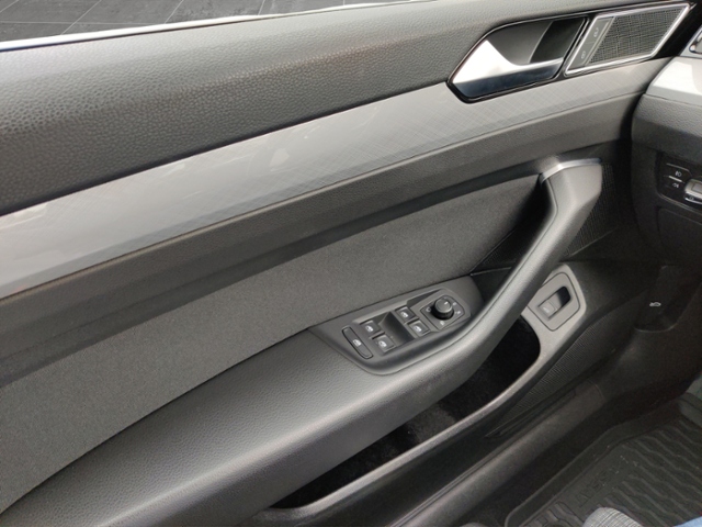 VW - Passat Variant 1.6+TDI+DSG+BUSINESS+LED+KEYLESS+_8 VW - Passat Variant 1.6+TDI+DSG+BUSINESS+LED+KEYLESS+_8