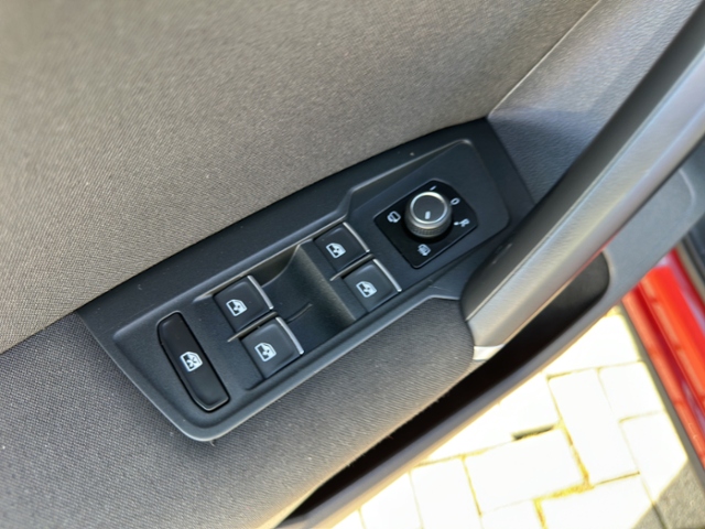 VW - Tiguan 2.0+DSG+4-MOTION+LED+KAMERA+NAVI+_13