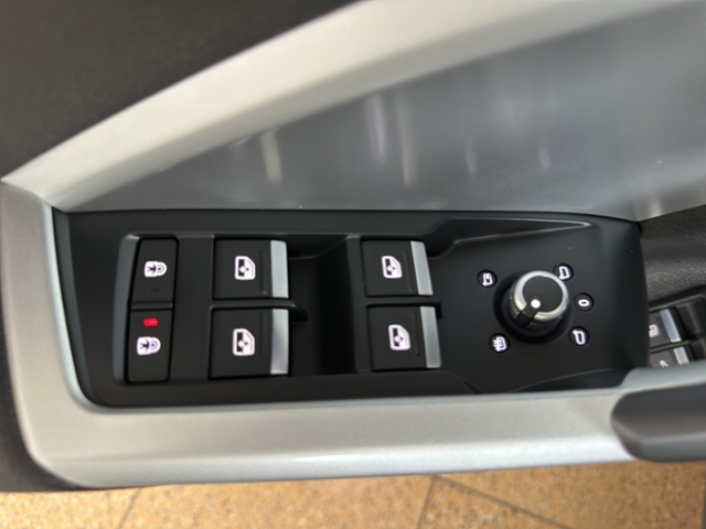 Audi - Q3 45+TFSI e+LED+MMI NAVI+KAMERA+_4