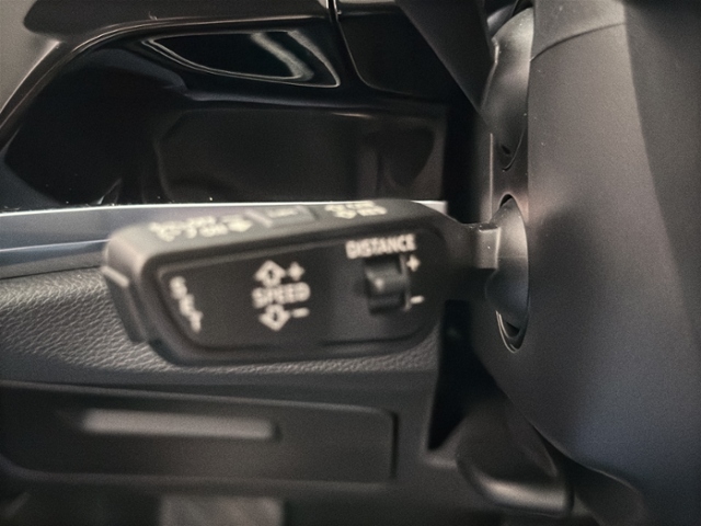 Audi - Q3 45+TFSI e+LED+MMI NAVI+KAMERA+_9