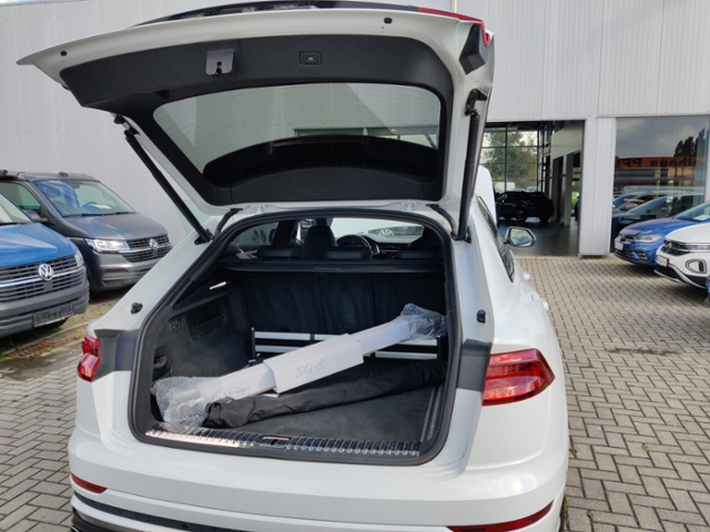 Audi - SQ8 4.0+TFSi+MATRIX+PANO+STANDH+AHK+_13