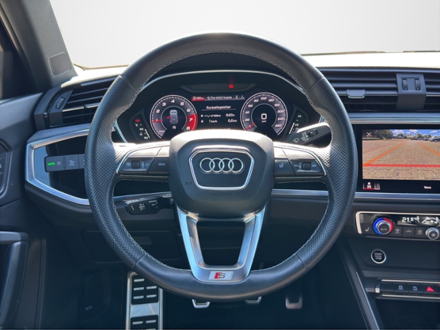 Audi - Q3 35+TFSI+S-LINE+EDITION+MATRIX+AHK+_5
